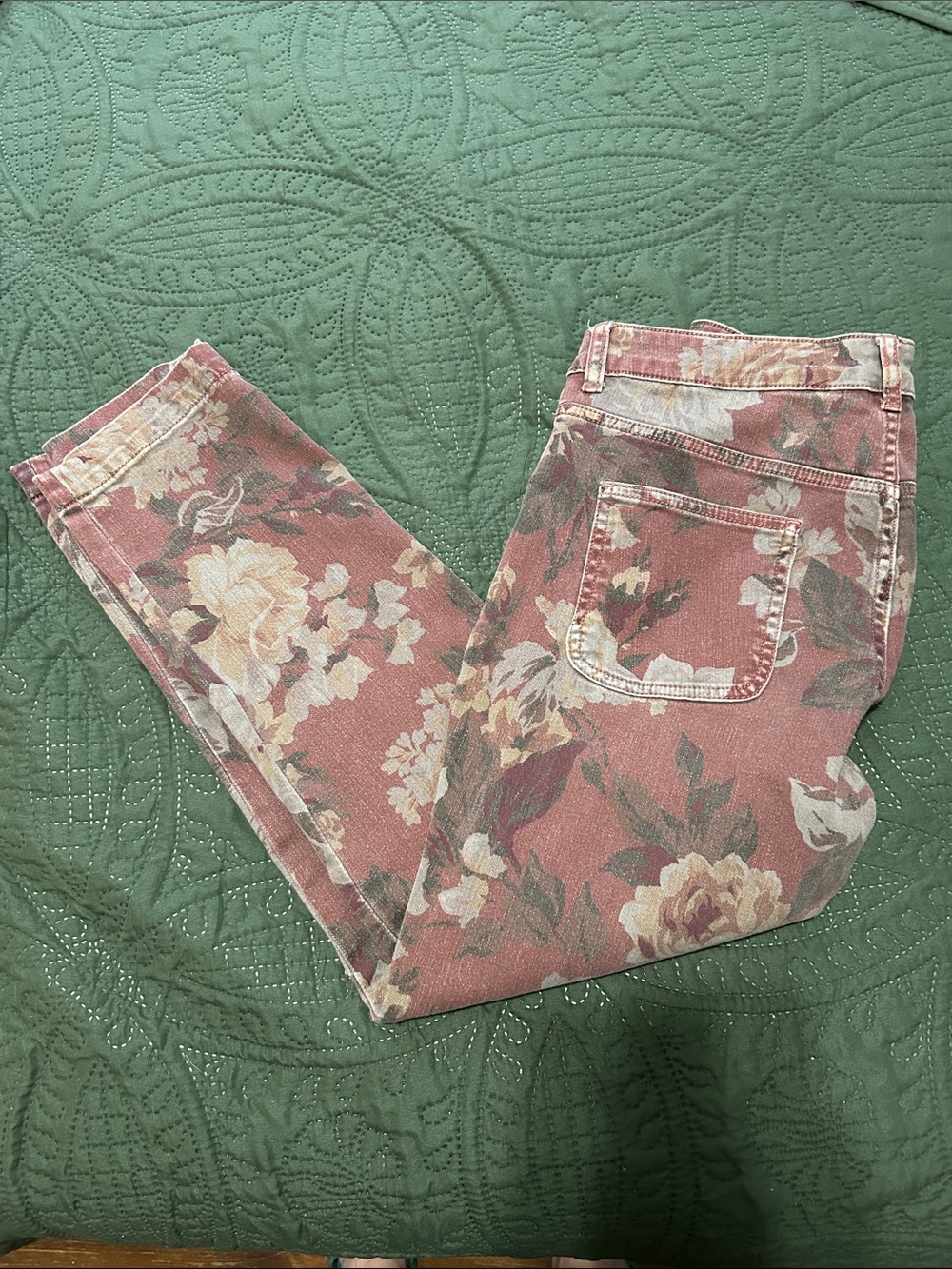 Pilcro Floral Skinny Jeans — Rose Pink with Cream Blooms